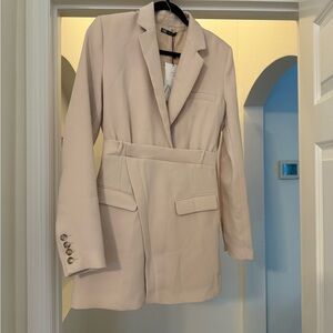Zara Women's Blazer in Cream - NWT